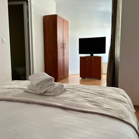 Ambra Room'S Braşov Exterior foto